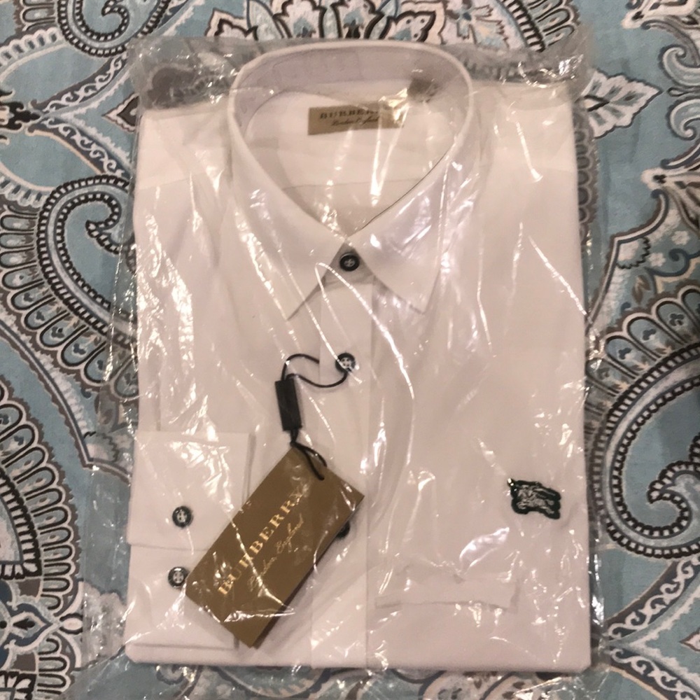 100% authentic Burberry button down shirt size XL - Picture 3 of 16